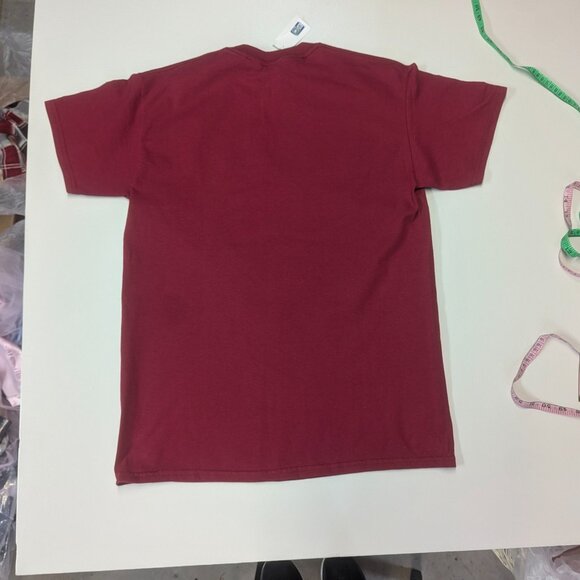NWT MV Sport Burgundy Arkansas Razorback Tee Size Medium - Picture 9 of 9